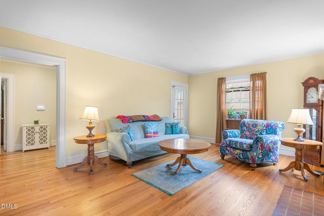 218 Rolling Road, Burlington, NC 27217