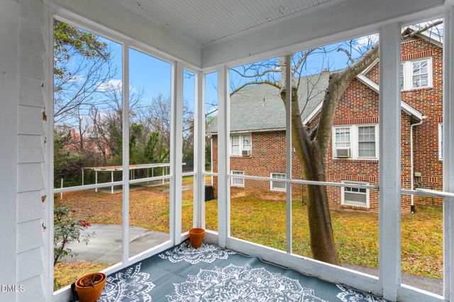 218 Rolling Road, Burlington, NC 27217