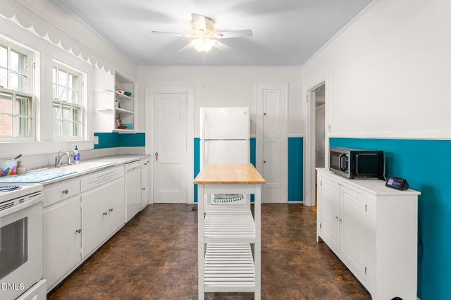 218 Rolling Road, Burlington, NC 27217