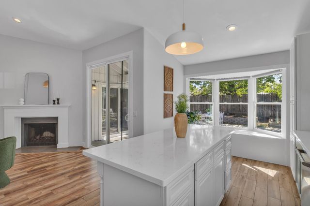 8584 Villaview Dr, Citrus Heights, CA 95621