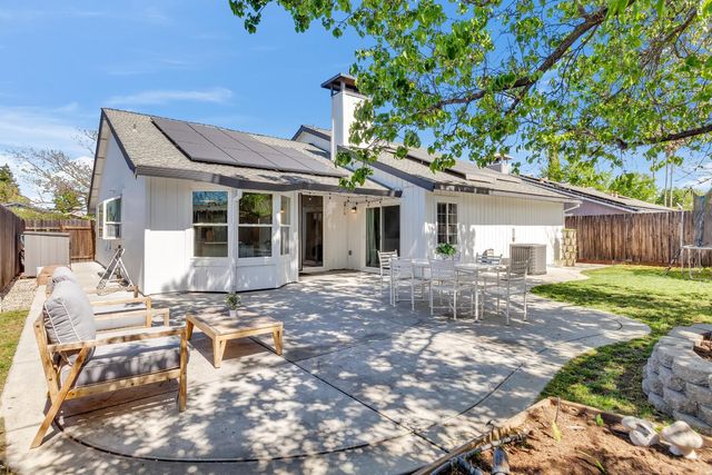 8584 Villaview Dr, Citrus Heights, CA 95621