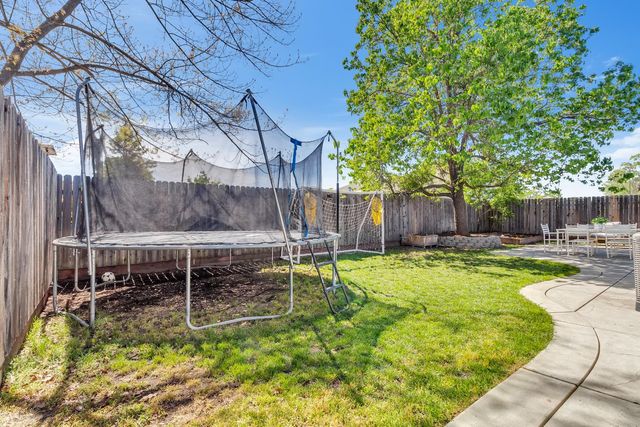 8584 Villaview Dr, Citrus Heights, CA 95621