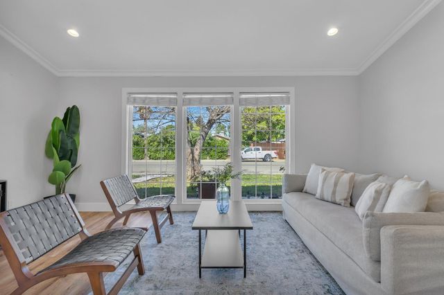 8584 Villaview Dr, Citrus Heights, CA 95621