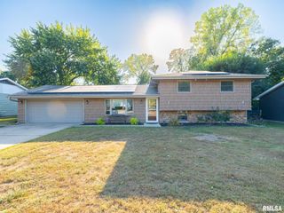 1406 SPRINGFIELD Road, East Peoria, IL 61611