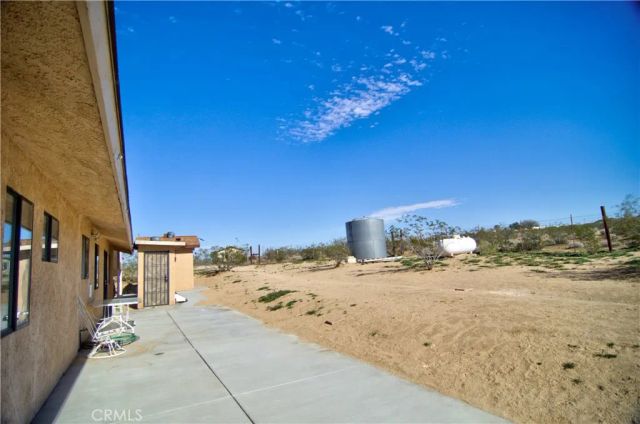 51063 Joshua Tree, Landers, CA 92285