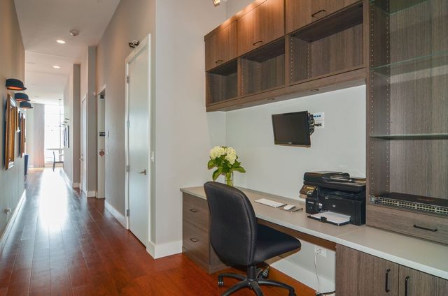134 S Aberdeen Street 6N-R, Chicago, IL 60607