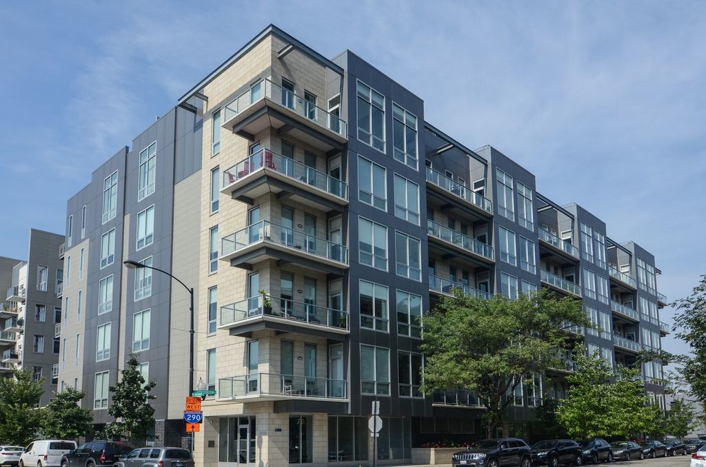 134 S Aberdeen Street 6N-R, Chicago, IL 60607