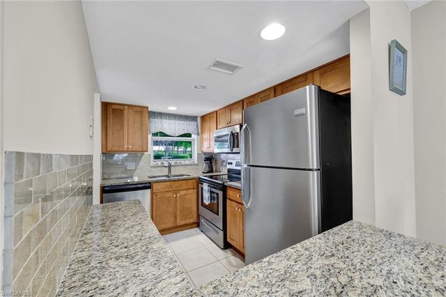 100 Forest Lakes BLVD 110, Naples, FL 34105