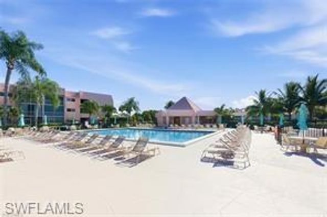 100 Forest Lakes BLVD 110, Naples, FL 34105