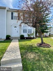 6690 CANADA GOOSE CT, Frederick, MD 21703
