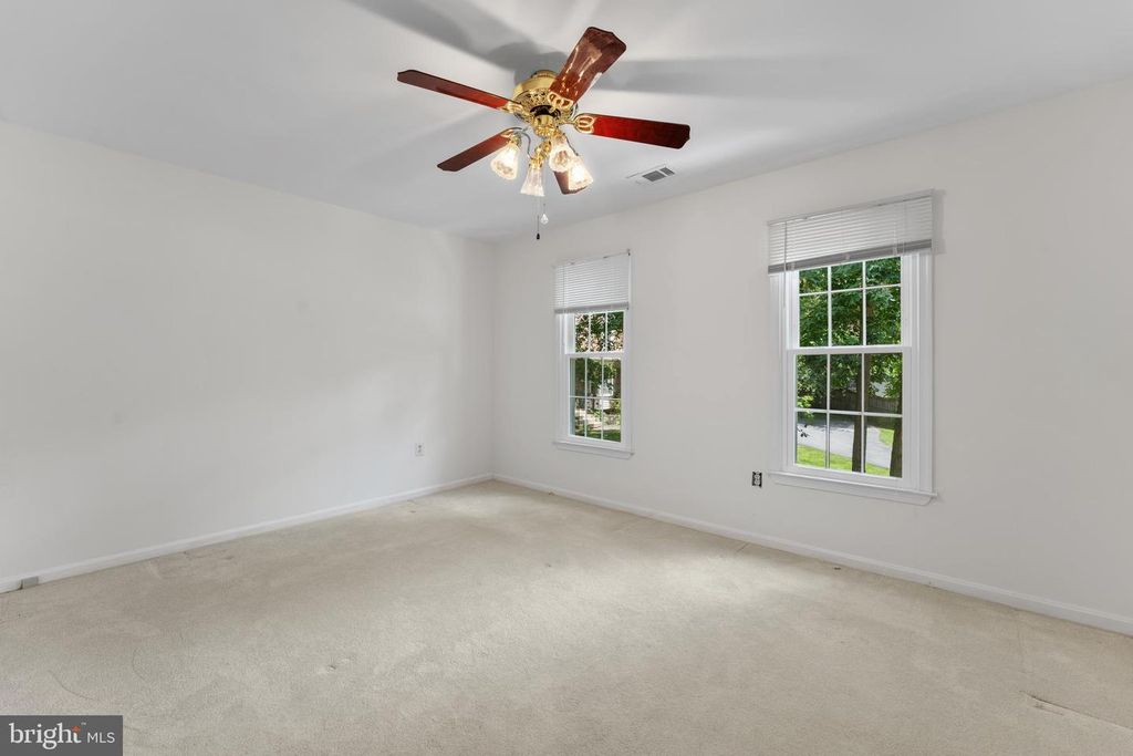 Image 32 of property listing at 7142 RIVERS EDGE RD, Columbia, MD 21044