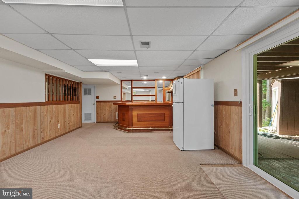 Image 35 of property listing at 7142 RIVERS EDGE RD, Columbia, MD 21044