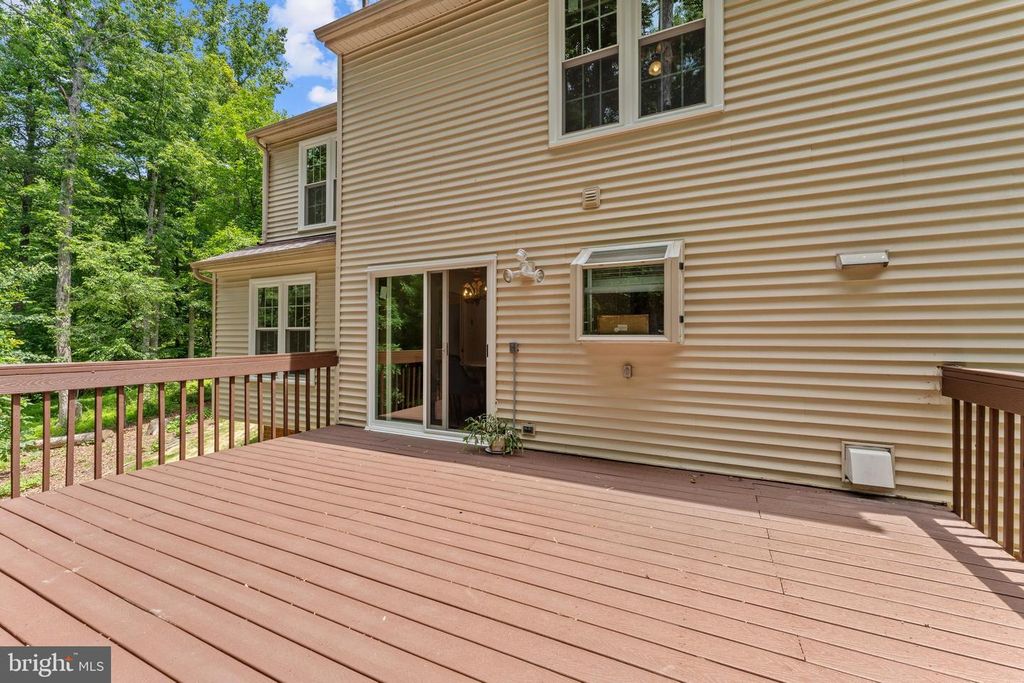 Image 43 of property listing at 7142 RIVERS EDGE RD, Columbia, MD 21044