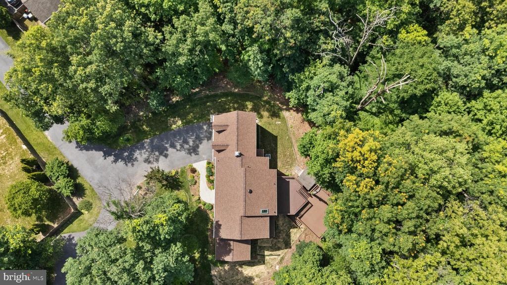 Image 45 of property listing at 7142 RIVERS EDGE RD, Columbia, MD 21044