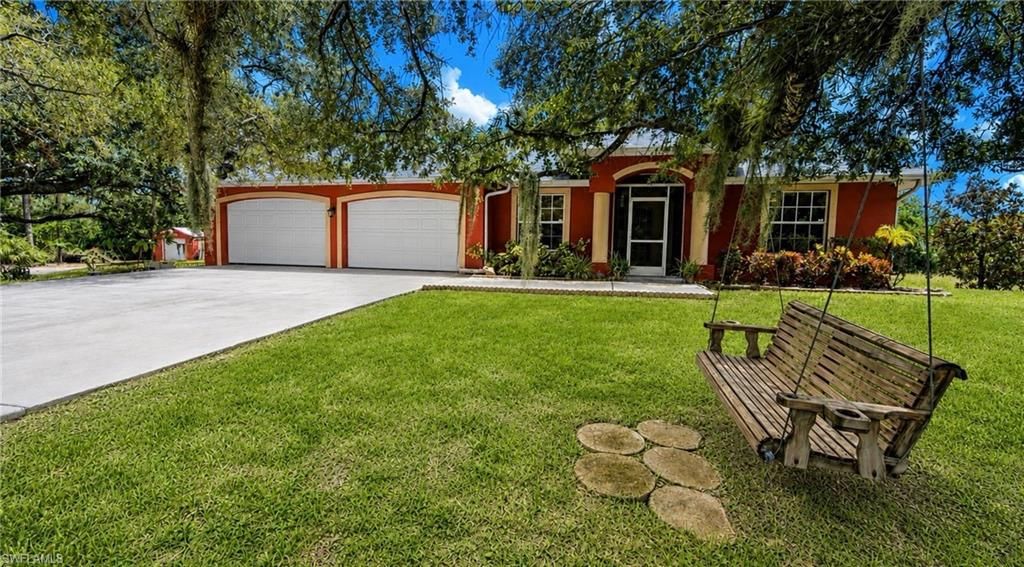 2004 Abbott AVE, ALVA, FL 33920 — exterior