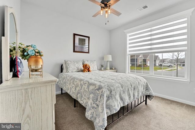 127 RACCOON LN, Barnegat, NJ 08005