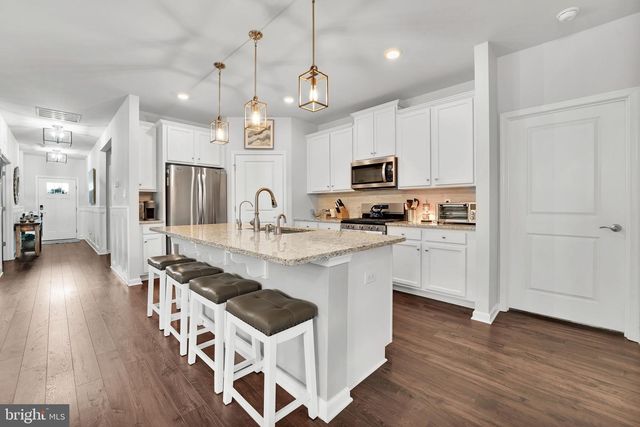 127 RACCOON LN, Barnegat, NJ 08005