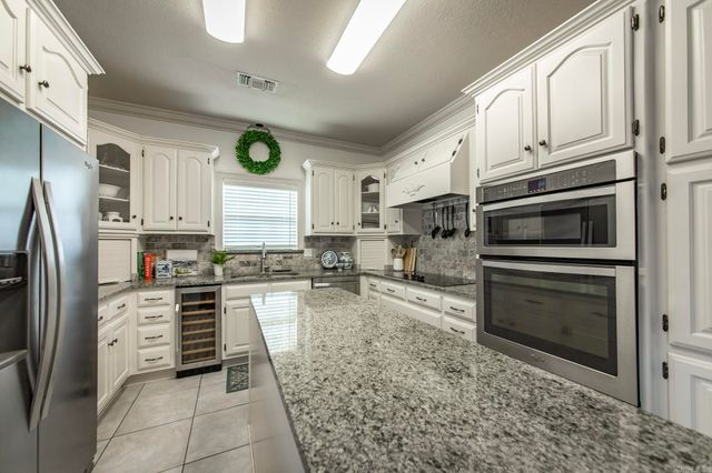 17 Prestwick Court, Cabot, AR 72023