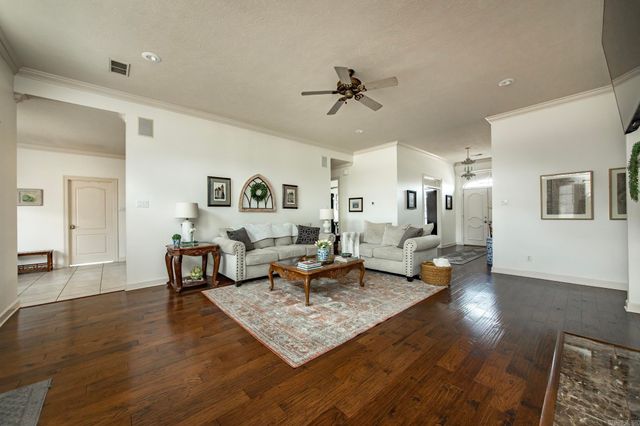 17 Prestwick Court, Cabot, AR 72023