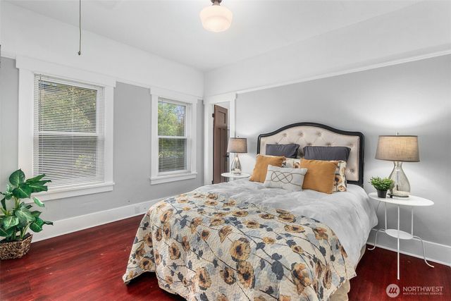 324 18th Avenue SE, Olympia, WA 98501