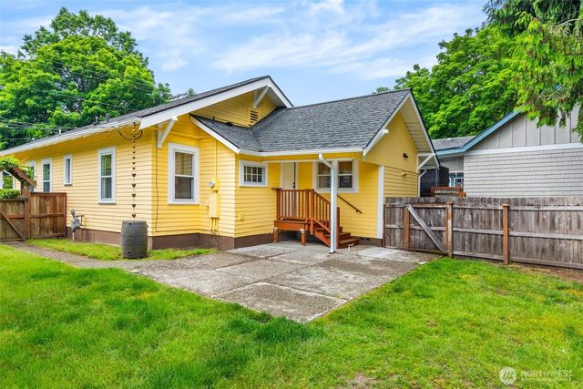 324 18th Avenue SE, Olympia, WA 98501