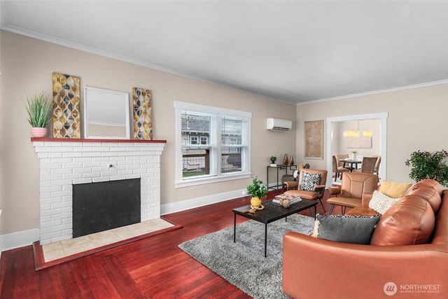 324 18th Avenue SE, Olympia, WA 98501