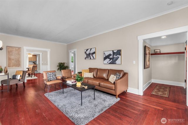 324 18th Avenue SE, Olympia, WA 98501