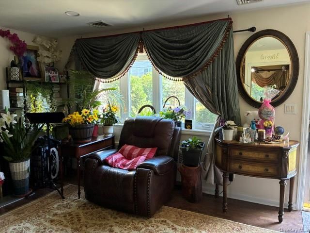 169 W 21st Street, Huntington Station, NY 11746