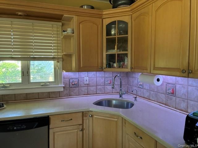 169 W 21st Street, Huntington Station, NY 11746