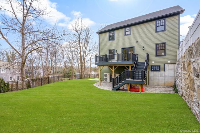 27 Choate Lane Unit A, Pleasantville, NY 10570