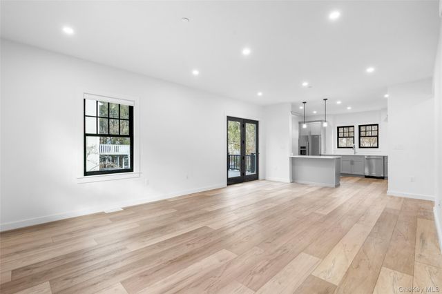 27 Choate Lane Unit A, Pleasantville, NY 10570