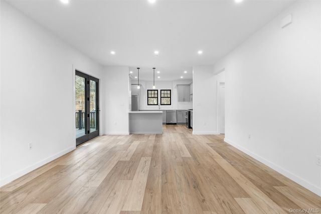 27 Choate Lane Unit A, Pleasantville, NY 10570