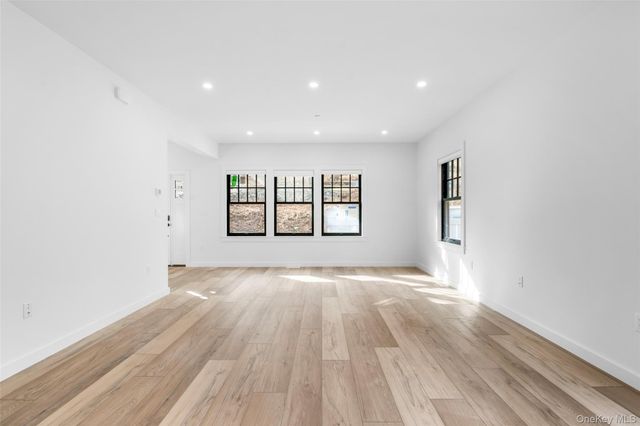27 Choate Lane Unit A, Pleasantville, NY 10570