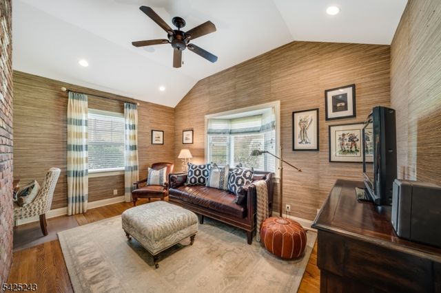 12 Hilltop Ter, Chatham Twp., NJ 07928