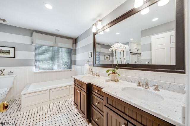 12 Hilltop Ter, Chatham Twp., NJ 07928