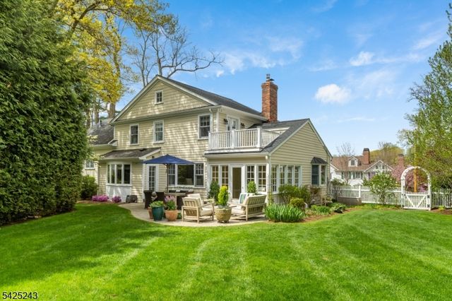 12 Hilltop Ter, Chatham Twp., NJ 07928