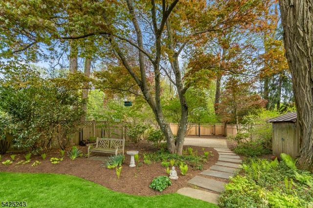 12 Hilltop Ter, Chatham Twp., NJ 07928