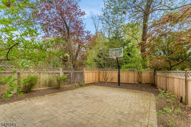 12 Hilltop Ter, Chatham Twp., NJ 07928