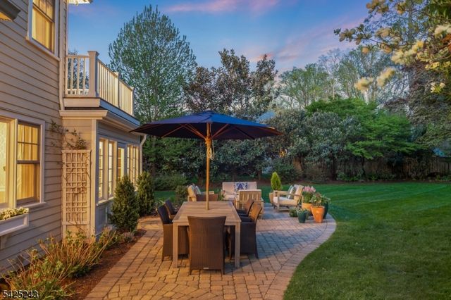 12 Hilltop Ter, Chatham Twp., NJ 07928