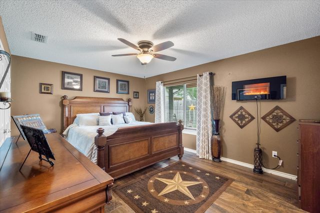 111 Dogwood Place, Van, TX 75790