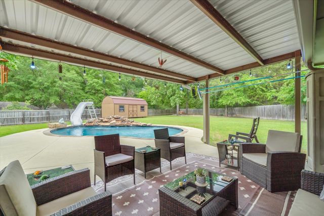 111 Dogwood Place, Van, TX 75790