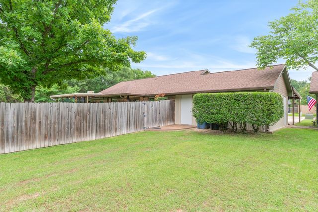 111 Dogwood Place, Van, TX 75790
