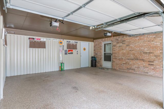 111 Dogwood Place, Van, TX 75790