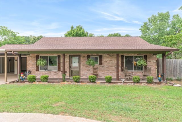 111 Dogwood Place, Van, TX 75790