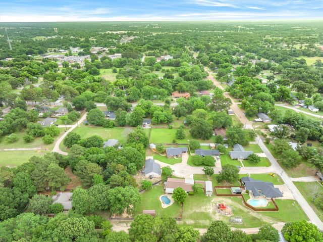 111 Dogwood Place, Van, TX 75790