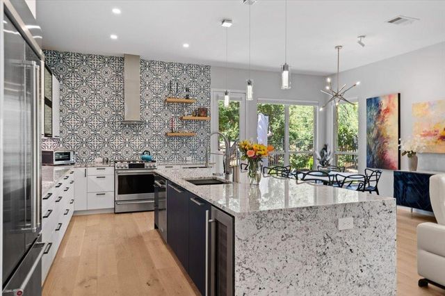 14521 American Kestrel DR, Austin, TX 78738