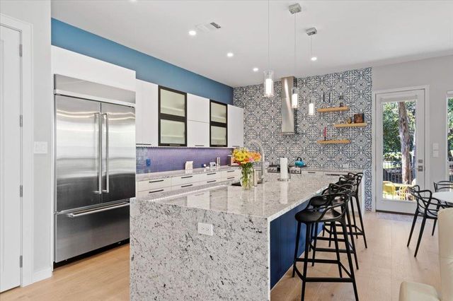 14521 American Kestrel DR, Austin, TX 78738