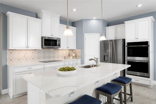 2359 SCENIC PARK LOOP, Wimauma, FL 33598
