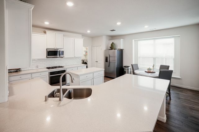 1306 Crossvine Drive, Anna, TX 75409