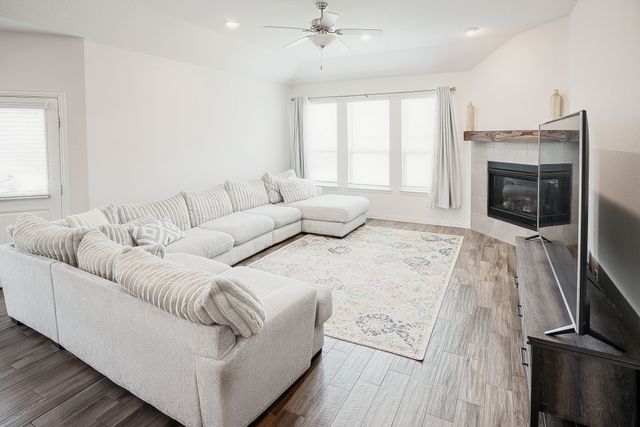 1306 Crossvine Drive, Anna, TX 75409